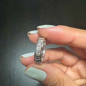 Diamond ring